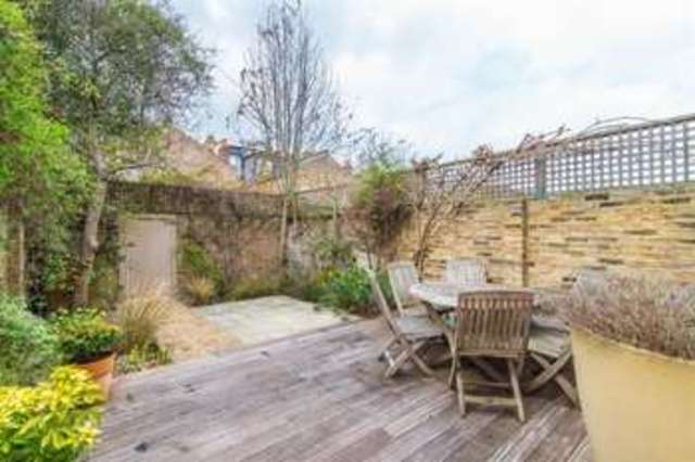  Image of 5 bedroom Terraced house for sale in Second Avenue London W3 at Acton  East Acton, W3 7RX