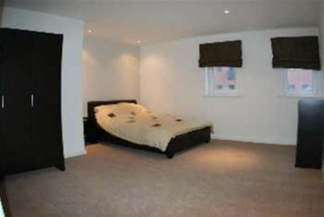  Image of 1 bedroom Flat to rent in Central Way Warrington WA2 at Warrington, WA2 7TG
