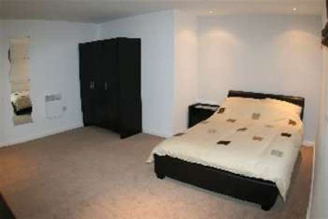  Image of 1 bedroom Flat to rent in Central Way Warrington WA2 at Warrington, WA2 7TG