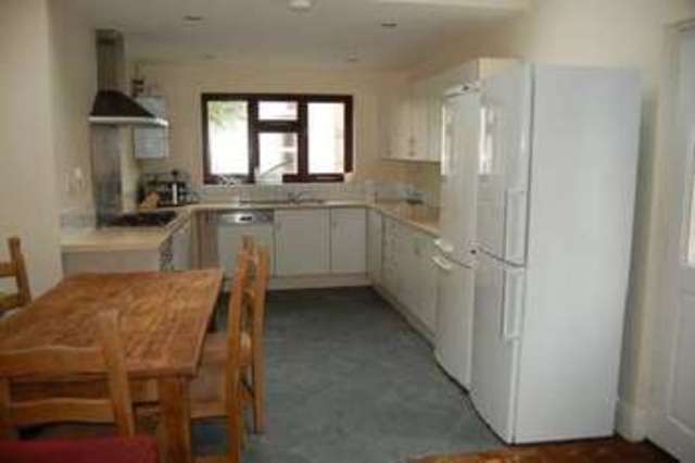  Image of 8 bedroom House Share to rent in Seely Road Nottingham NG7 at Lenton Bristol Lenton, NG7 1NU