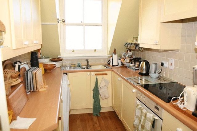  Image of 2 bedroom Flat for sale in High Street Shaftesbury SP7 at High Street  Shaftesbury, SP7 8JE