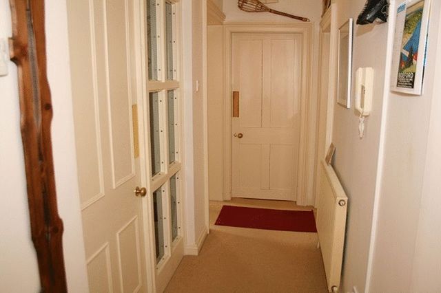  Image of 2 bedroom Flat for sale in High Street Shaftesbury SP7 at High Street  Shaftesbury, SP7 8JE