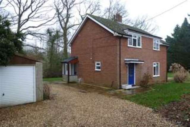  Image of 3 bedroom Detached house to rent in Salisbury Road Sherfield English Romsey SO51 at Romsey, SO51 6FP