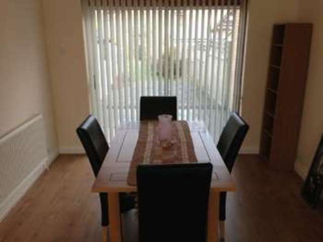  Image of 3 bedroom Detached house to rent in Sherwood Avenue Greenford UB6 at Sherwood Avenue  Greenford, UB6 0PG