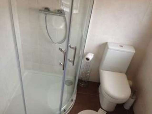  Image of 3 bedroom Detached house to rent in Sherwood Avenue Greenford UB6 at Sherwood Avenue  Greenford, UB6 0PG