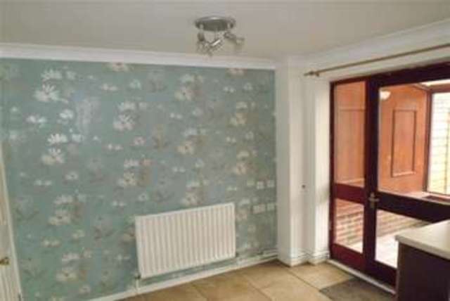  Image of 2 bedroom Terraced house to rent in Grove Gardens Southampton SO19 at Southampton, SO19 9QZ