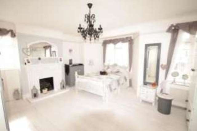  Image of 3 bedroom Semi-Detached house for sale in Sidney Road Beckenham BR3 at Beckenham  Beckenham, BR3 4PX
