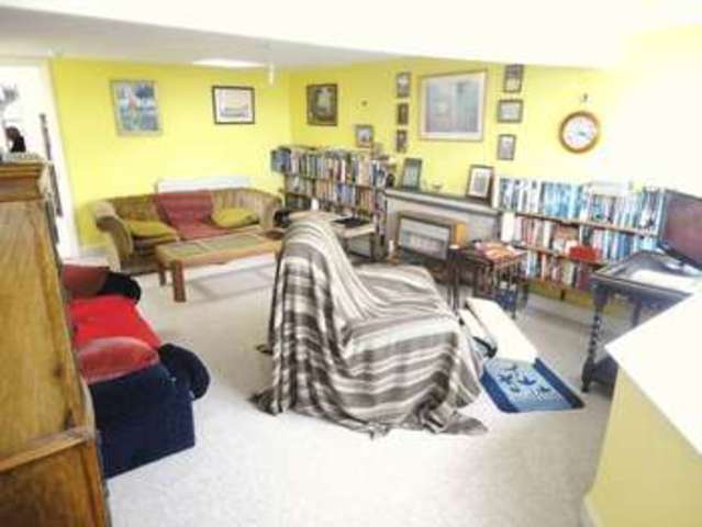  Image of 2 bedroom Flat for sale in South Road Weston-super-Mare BS23 at South Road  Weston-Super-Mare, BS23 2HE