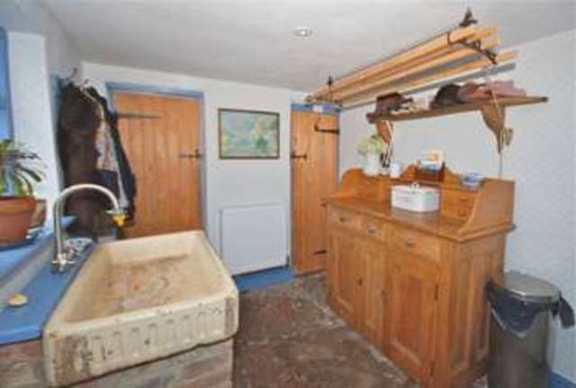  Image of 3 bedroom Terraced house for sale in South Street Castle Cary BA7 at South Street  Castle Cary, BA7 7ES