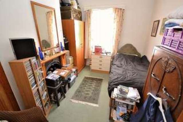  Image of 3 bedroom Terraced house for sale in South Street Leighton Buzzard LU7 at South Street  Leighton Buzzard, LU7 3NT