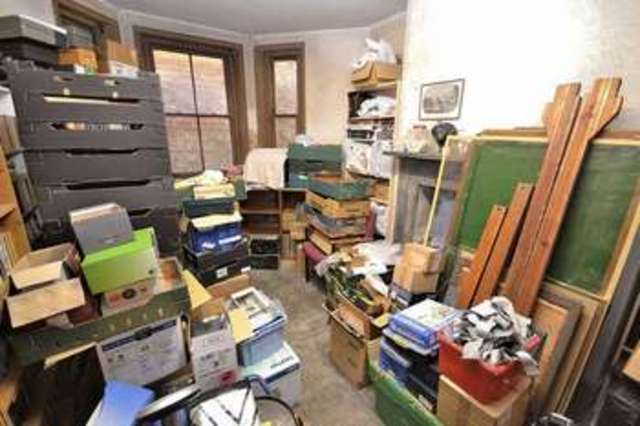  Image of 3 bedroom Terraced house for sale in South Street Leighton Buzzard LU7 at South Street  Leighton Buzzard, LU7 3NT