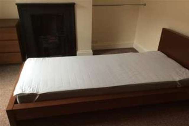  Image of 3 bedroom Detached house to rent in South View Road Bath BA2 at Bath, BA2 3RW