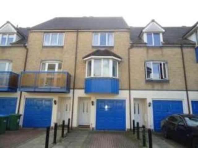  Image of 3 bedroom Detached house for sale in Atlantic Close Southampton SO14 at Southampton Hampshire Northam, SO14 3TA