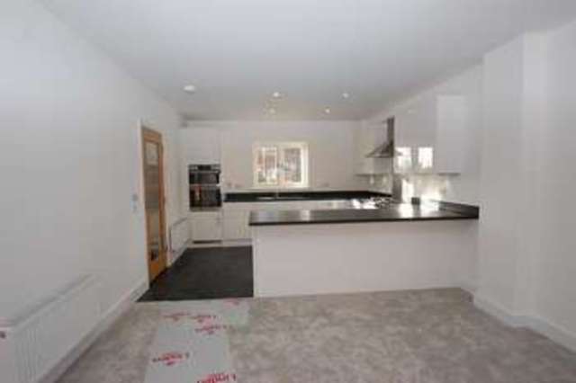  Image of 4 bedroom Semi-Detached house to rent in Southby Close Cholsey Wallingford OX10 at Cholsey Wallingford, OX10 9FQ