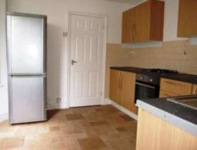  Image of 3 bedroom Terraced house for sale in Gordon Road Southend-on-Sea SS1 at Southend-on-Sea Essex Southend-on-Sea, SS1 1NQ