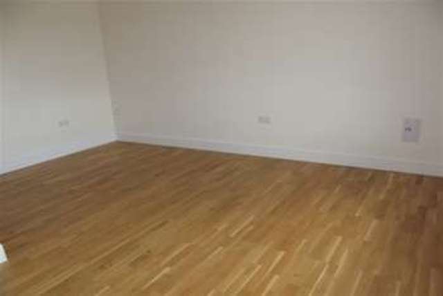  Image of 2 bedroom Flat to rent in Bath Street Bath BA1 at Bath, BA1 1AQ