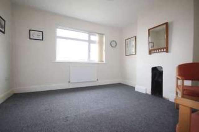  Image of 3 bedroom Semi-Detached house to rent in Southmead Road Westbury-on-Trym Bristol BS10 at Southmead Road Westbury-On-Trym Bristol, BS10 5DR