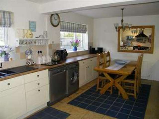  Image of 5 bedroom Property for sale in Squirrel Walk Fforest Pontarddulais Swansea SA4 at Squirrel Walk Pontarddulais Pontarddulais, SA4 0UJ