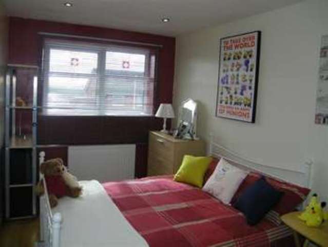  Image of 5 bedroom Property for sale in Squirrel Walk Fforest Pontarddulais Swansea SA4 at Squirrel Walk Pontarddulais Pontarddulais, SA4 0UJ