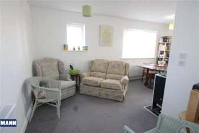  Image of 2 bedroom Flat to rent in Squirrels Close Swanley BR8 at Swanley, BR8 7FJ