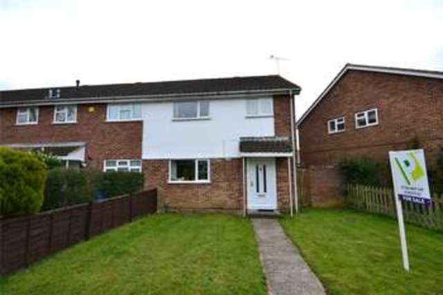  Image of 4 bedroom End of Terrace for sale in St. Andrews Bracknell RG12 at Bracknell Berkshire Easthampstead, RG12 8ZL