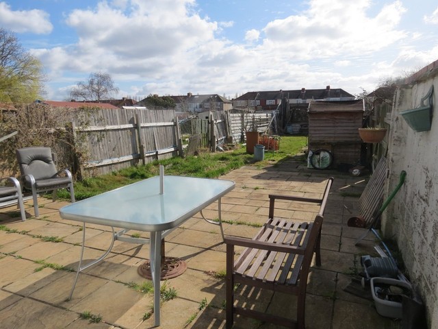  Image of 3 bedroom End of Terrace for sale in St. Annes Grove Fareham PO14 at St Annes Grove  Fareham, PO14 1JL