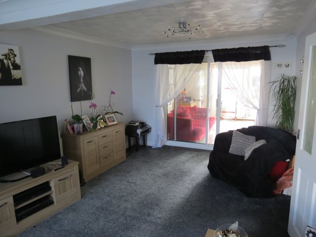  Image of 3 bedroom End of Terrace for sale in St. Annes Grove Fareham PO14 at St Annes Grove  Fareham, PO14 1JL