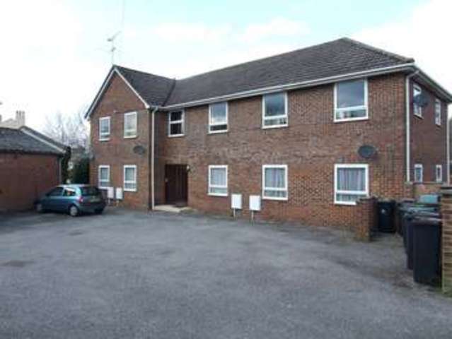  Image of 2 bedroom Flat to rent in Leigh Road Wimborne BH21 at Leigh Road  Wimborne, BH21 1AF