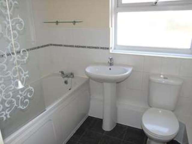  Image of 2 bedroom Flat to rent in Leigh Road Wimborne BH21 at Leigh Road  Wimborne, BH21 1AF