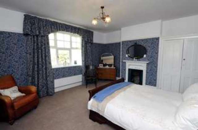  Image of 6 bedroom Detached house for sale in Sandhurst Road Milford Haven SA73 at Milford Haven Pembrokeshire Milford Haven, SA73 3JU