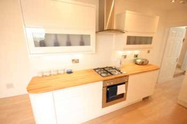  Image of 2 bedroom Ground Flat to rent in St. Lukes Road North Torquay TQ2 at Torquay St Lukes Road North Torquay, TQ2 5PD