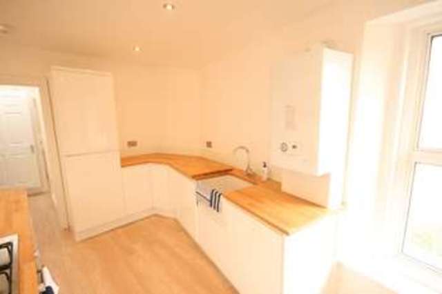  Image of 2 bedroom Ground Flat to rent in St. Lukes Road North Torquay TQ2 at Torquay St Lukes Road North Torquay, TQ2 5PD