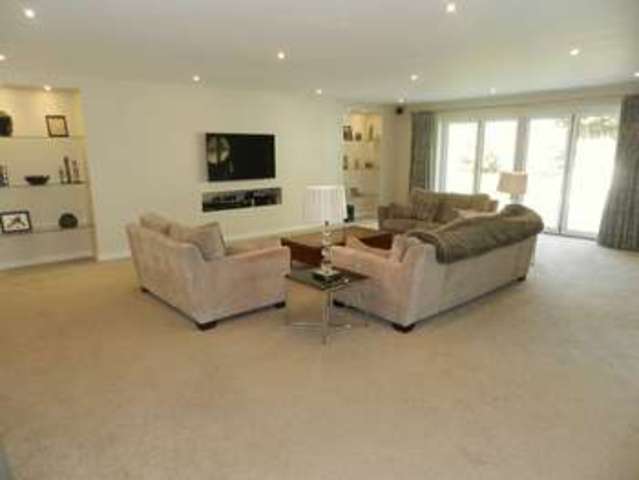  Image of 4 bedroom Detached house for sale in St. Nicholas Close Tingrith Milton Keynes MK17 at St Nicholas Close  Tingrith, MK17 9EL