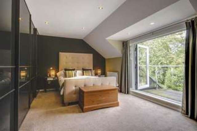  Image of 4 bedroom Detached house for sale in St. Nicholas Close Tingrith Milton Keynes MK17 at St Nicholas Close  Tingrith, MK17 9EL