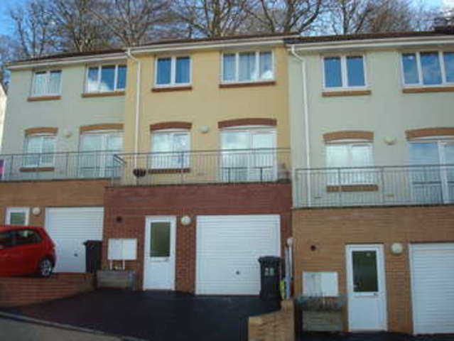  Image of 3 bedroom Terraced house to rent in St. Peters Close Torquay TQ2 at Chelston Torquay Cockington, TQ2 6BW