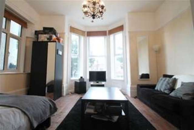  Image of Flat to rent in St. Peters Road Croydon CR0 at Croydon, CR0 1HP
