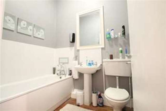  Image of Flat to rent in St. Peters Road Croydon CR0 at Croydon, CR0 1HP