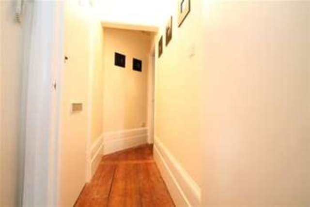  Image of Flat to rent in St. Peters Road Croydon CR0 at Croydon, CR0 1HP