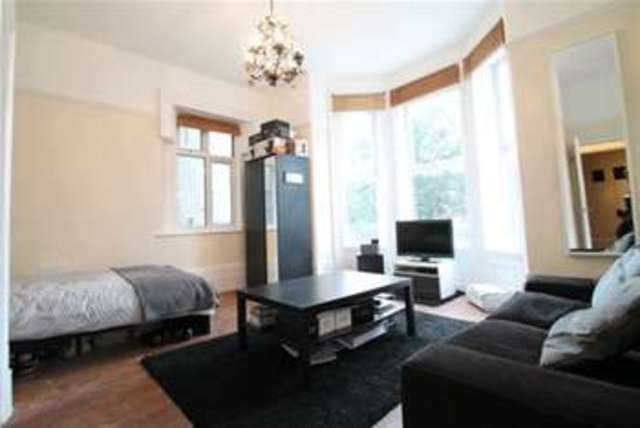  Image of Flat to rent in St. Peters Road Croydon CR0 at Croydon, CR0 1HP