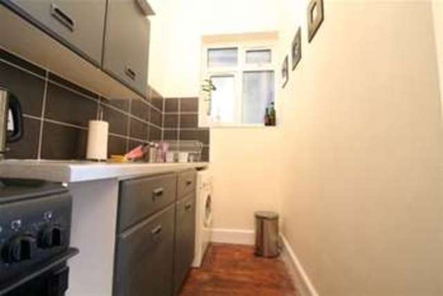  Image of Flat to rent in St. Peters Road Croydon CR0 at Croydon, CR0 1HP