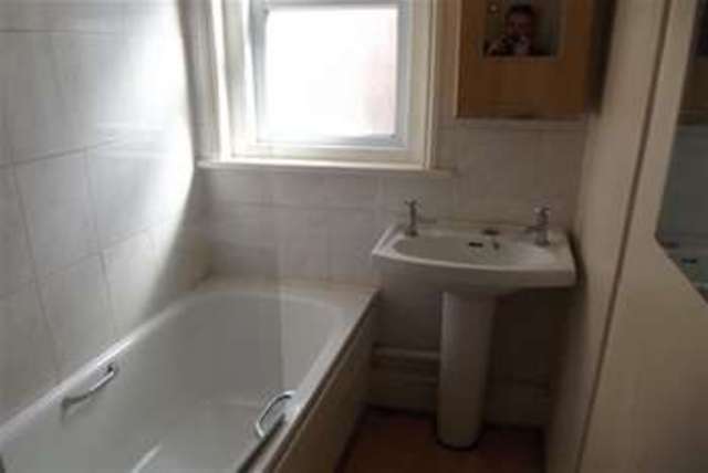  Image of 3 bedroom Property to rent in Stafford Road Southsea PO5 at Southsea, PO5 2AD