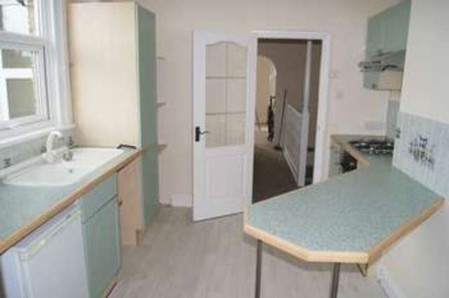 Image of 1 bedroom Flat to rent in Stornoway Road Southend-on-Sea SS2 at Stornoway Road  Southend-On-Sea, SS2 4NZ