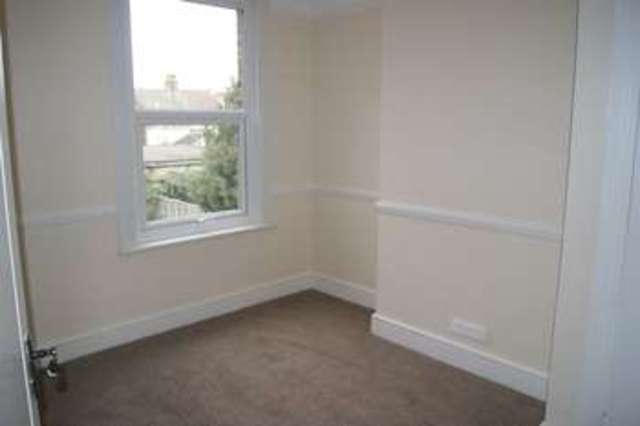  Image of 1 bedroom Flat to rent in Stornoway Road Southend-on-Sea SS2 at Stornoway Road  Southend-On-Sea, SS2 4NZ