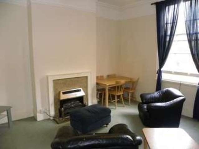  Image of 1 bedroom Flat to rent in Strensham Hill Moseley Birmingham B13 at Strensham Hill Moseley Birmingham, B13 8AG