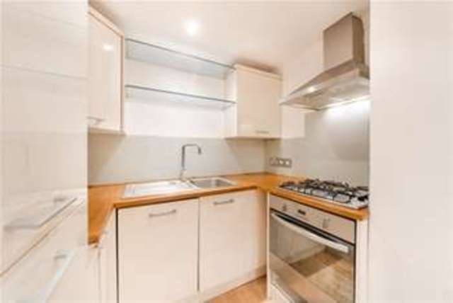  Image of 2 bedroom Flat to rent in Sussex Gardens London W2 at London, W2 3UA