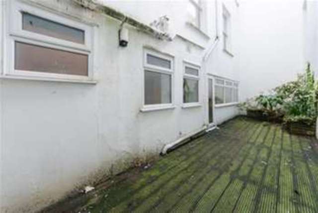  Image of 2 bedroom Flat to rent in Sussex Gardens London W2 at London, W2 3UA