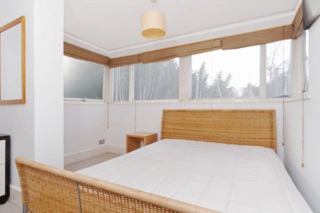  Image of 1 bedroom Flat to rent in Sutherland Avenue London W9 at Sutherland Avenue Maida Vale London, W9 2QS