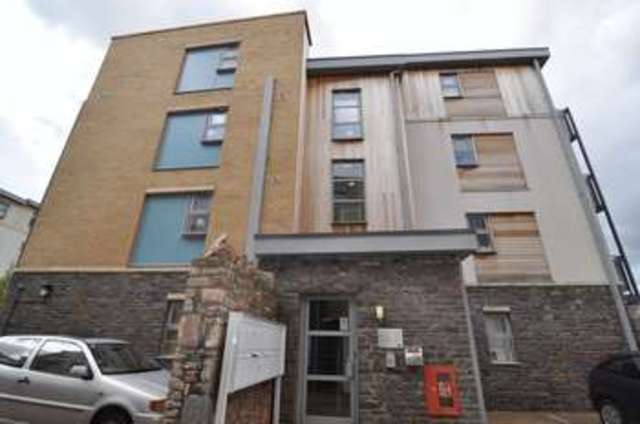  Image of 1 bedroom Flat to rent in Talavera Close St. Philips Bristol BS2 at Talavera Close  Bristol, BS2 0ED