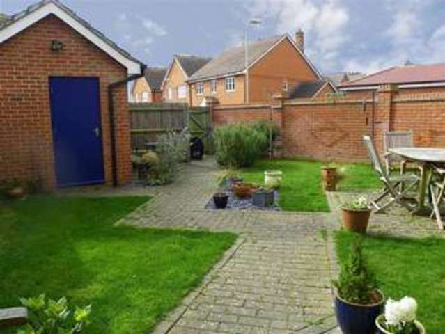  Image of 2 bedroom Terraced house to rent in Teal Grove Shinfield Reading RG2 at Shinfield  Reading, RG2 9AZ