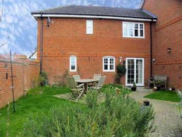  Image of 2 bedroom Terraced house to rent in Teal Grove Shinfield Reading RG2 at Shinfield  Reading, RG2 9AZ